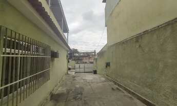 Imagem 4: Casa para Venda em Nova Iguaçu, Engenho Pequeno, 4 dormitórios, 1 suíte, 4 banheiros, 3 va