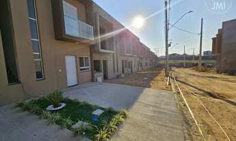 Imagem 2: Sobrado em condomínio à venda, no VILLA CARMEL - CAÇAPAVA, em Caçapava, Residencial Colina