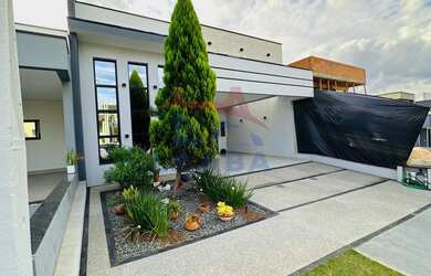 Imagem 2: Casa com Piscina Para Venda Condominio Mantova Indaiatuba SP