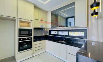 Imagem: Casa com PISCINA em Condomínio para Venda