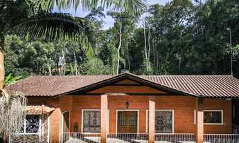 Imagem: Casa de condomínio à venda em Embu das