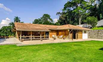 Imagem 2: Chácara à venda em Embu das Artes, Chácaras Ana Lúcia, com 4 quartos, 312,15m²