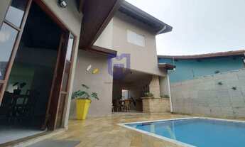 Imagem 2: Sobrado à venda em Peruíbe, Jardim Mar e Sol, com 4 quartos, 201,77m²