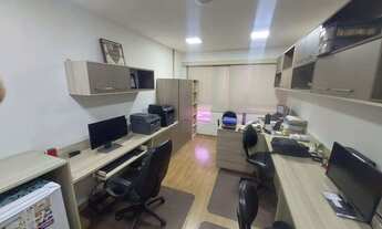 Imagem: Sala comercial pronta, com armários e ar