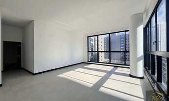 Imagem 2: Apartamento 4 Suítes Sendo 1 Máster + 3 vagas de Garagem Pagamento Facilitado em Meia Prai