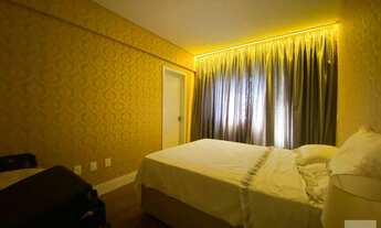 Imagem 7: Apartamento com Dormitórios Sendo 2 suítes + 2 Vagas de Garagem Mobiliado, com Ótima Local