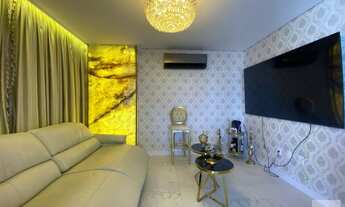 Imagem 2: Apartamento com Dormitórios Sendo 2 suítes + 2 Vagas de Garagem Mobiliado, com Ótima Local