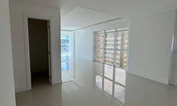 Imagem 3: Apartamento com 4 Dormitórios sendo 2 Suítes e 2 Demi Suítes 145.79m2 Privativos 3 Vagas d