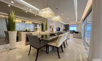 Imagem 2: Apartamento à venda com 300m2 Privativos com 4 Suítes Sendo 1 Máster + 4 Vagas de Garagem