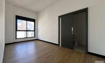 Imagem 7: Apartamento com 180m2 Privativos Sem Mobília - 4 Suítes Sendo 1 Máster + 3 Vagas de Garage