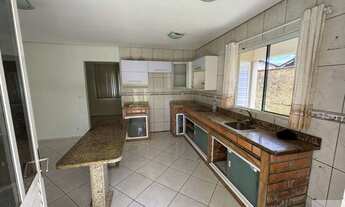 Imagem 7: Vendo Casa com 3 Dormitórios Sendo 1 Suíte + Vaga de Garagem Pátio amplo. em Porto Belo pa