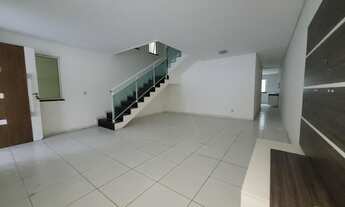 Imagem 3: Casa Duplex para Venda em Fortaleza, Vila União, 4 dormitórios, 4 suítes, 5 banheiros, 4 v