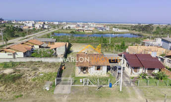 Imagem: Casa à venda com 2 dormitórios, na Praia