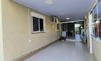 Imagem 2: Casa com 2 dormitórios, ar condicionado e garagem. Junto ao centro