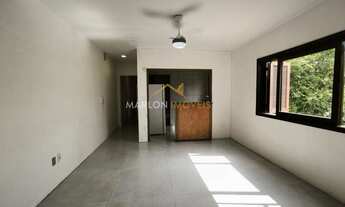 Imagem: Apto com 2 dormitórios, com garagem. Junto