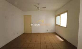 Imagem 2: Apto com 2 dormitórios, na área central e comercial da cidade. Próximo de tudo