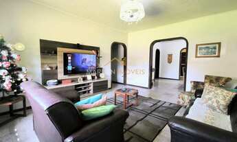 Imagem 3: Disponível Reveillon. Ampla casa com 3 dormitórios, suíte e área de lazer com churrasqueir