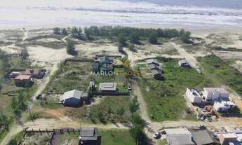 Imagem 6: Ótimo terreno a poucos passos do mar na Praia Ribeiro em Passo de Torres/SC