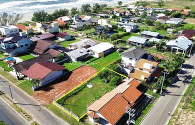 Imagem 2: Raridade, terreno de frente para o norte a 50 metros do mar