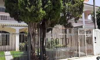 Imagem: Casa com 3 quartos, 237m², à venda em