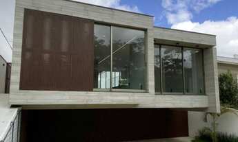 Imagem: Casa de condomínio com 4 quartos, 290m²