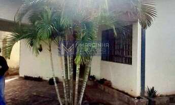 Imagem: Casa à venda em Araraquara, na Rua Carlos