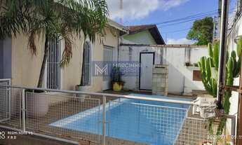 Imagem: Casa com 2 quartos, 250m², à venda em