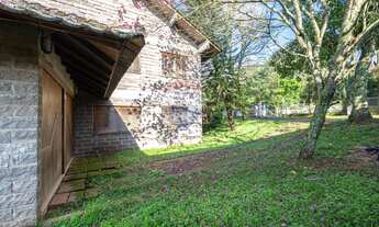 Imagem 6: Casa de Pedra Basalto em fino acabamento de 231m2 de área construída