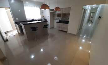 Imagem 7: Casa para Venda em Rio Claro, Zona Central, 3 dormitórios, 2 suítes, 4 banheiros, 3 vagas