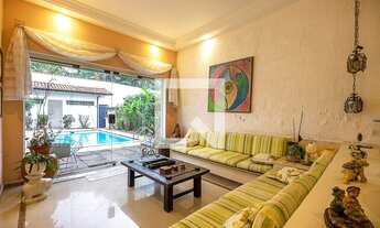 Imagem: Casa à Venda - Sumaré, 4 Quartos, 360