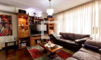 Imagem: Casa à Venda - Bosque da Saúde, 3 Quartos