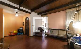 Imagem: Casa à Venda - Bosque da Saúde, 3 Quartos