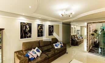 Imagem 2: Casa à Venda - Água Fria, 3 Quartos, 180 m2