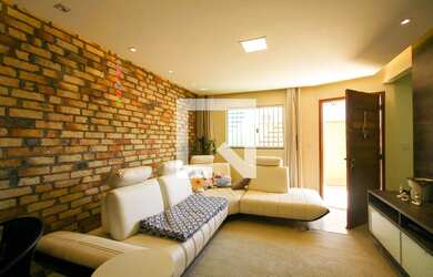 Imagem 2: Casa à Venda - Vila Carrão, 3 Quartos, 190 m2