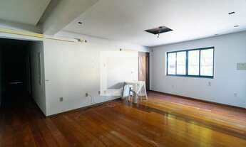 Imagem: Casa à Venda - Saúde, 6 Quartos, 600 m2