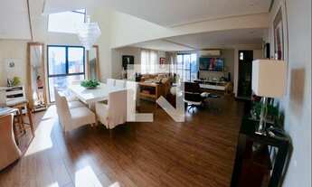 Imagem 2: Apartamento à Venda - Vila Olímpia, 2 Quartos, 135 m2