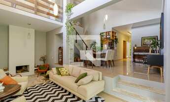 Imagem: Casa à Venda - Bosque da Saúde, 3 Quartos