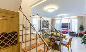 Imagem: Casa à Venda - Moema, 3 Quartos, 200 m2