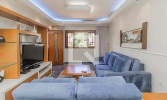 Imagem 3: Casa à Venda - Vila Guilhermina, 4 Quartos, 300 m2