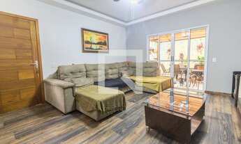 Imagem: Casa à Venda - Água Fria, 4 Quartos, 226