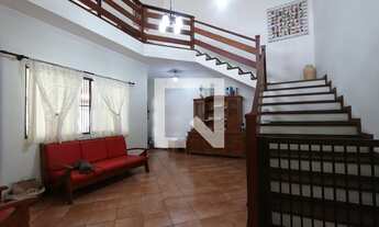 Imagem 2: Casa à Venda - Sapopemba, 4 Quartos, 233 m2