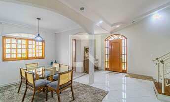 Imagem 6: Casa à Venda - Cidade São Francisco , 3 Quartos, 235 m2