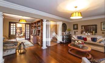 Imagem: Casa à Venda - Bosque da Saúde, 3 Quartos