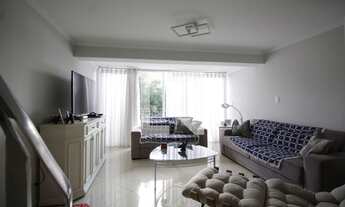 Imagem: Casa à Venda - Água Fria, 4 Quartos, 262