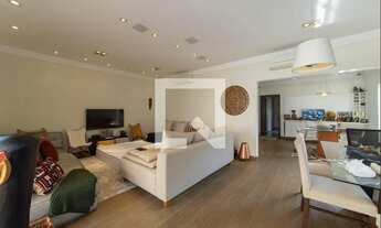 Imagem: Casa à Venda - Bosque da Saúde, 4 Quartos