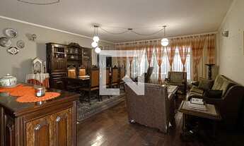 Imagem: Casa à Venda - Bosque da Saúde, 4 Quartos