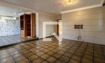 Imagem 3: Casa à Venda - Bosque da Saúde, 3 Quartos, 470 m2