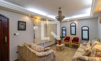 Imagem: Casa à Venda - Vila Ré, 5 Quartos, 240