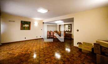 Imagem 2: Casa à Venda - Bosque da Saúde, 3 Quartos, 450 m2