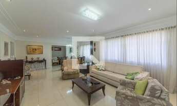 Imagem: Casa à Venda - Bosque da Saúde, 4 Quartos